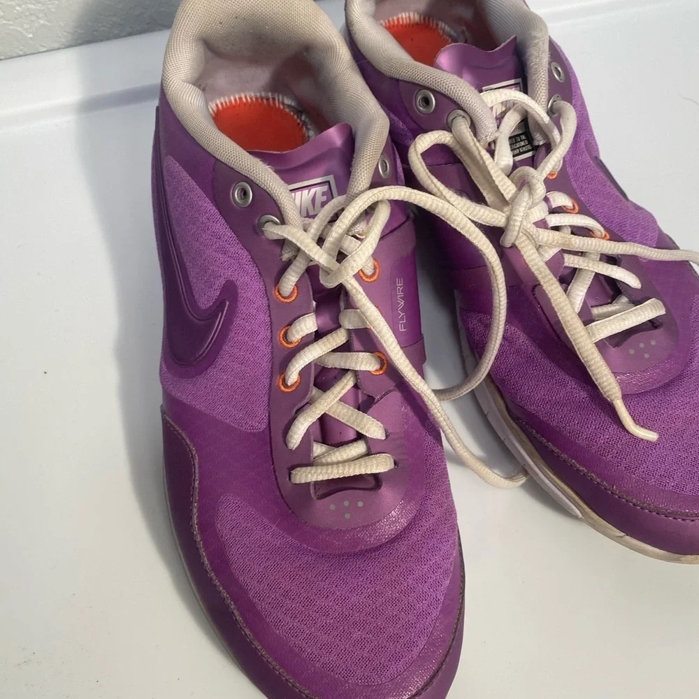 Nike Womens Tennis Training Sz 9 Purple